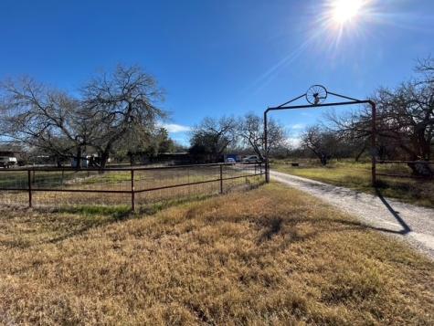 403 County Road 324 Alice TX 78332