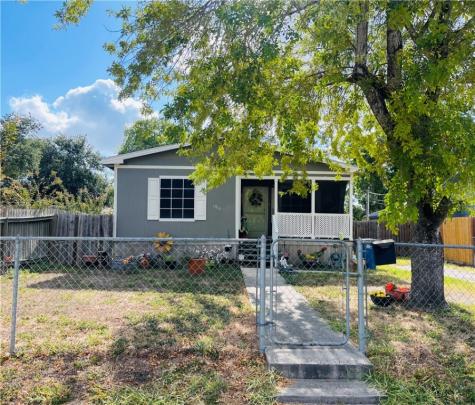 1013 Flores Street Sinton TX 78387