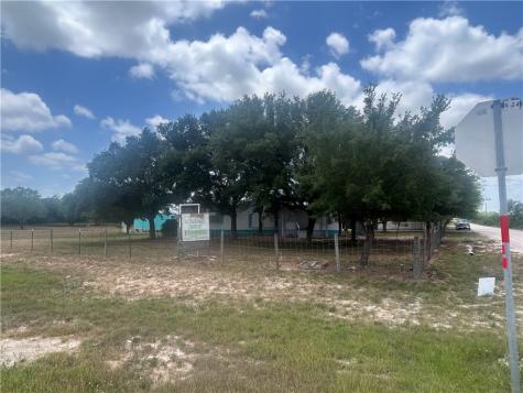 112 County Road 314 Orange Grove TX 78372