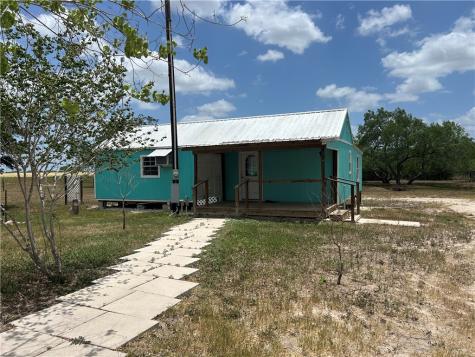 112 County Road 314 Orange Grove TX 78372