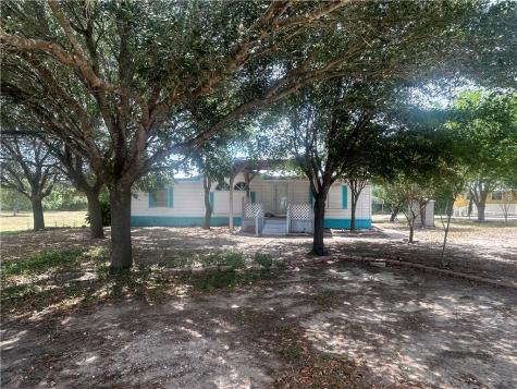 112 County Road 314 Orange Grove TX 78372