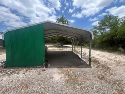 112 County Road 314 Orange Grove TX 78372