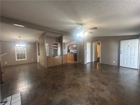 112 County Road 314 Orange Grove TX 78372