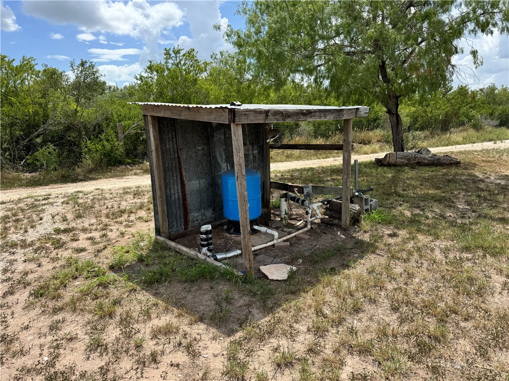 1616 Middle Road George West TX 78022