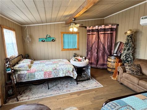 1616 Middle Road George West TX 78022