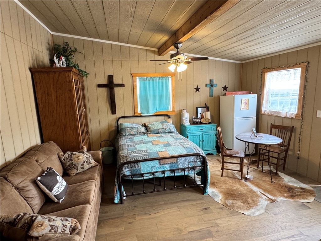 1616 Middle Road George West TX 78022