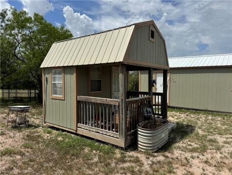 1616 Middle Road George West TX 78022