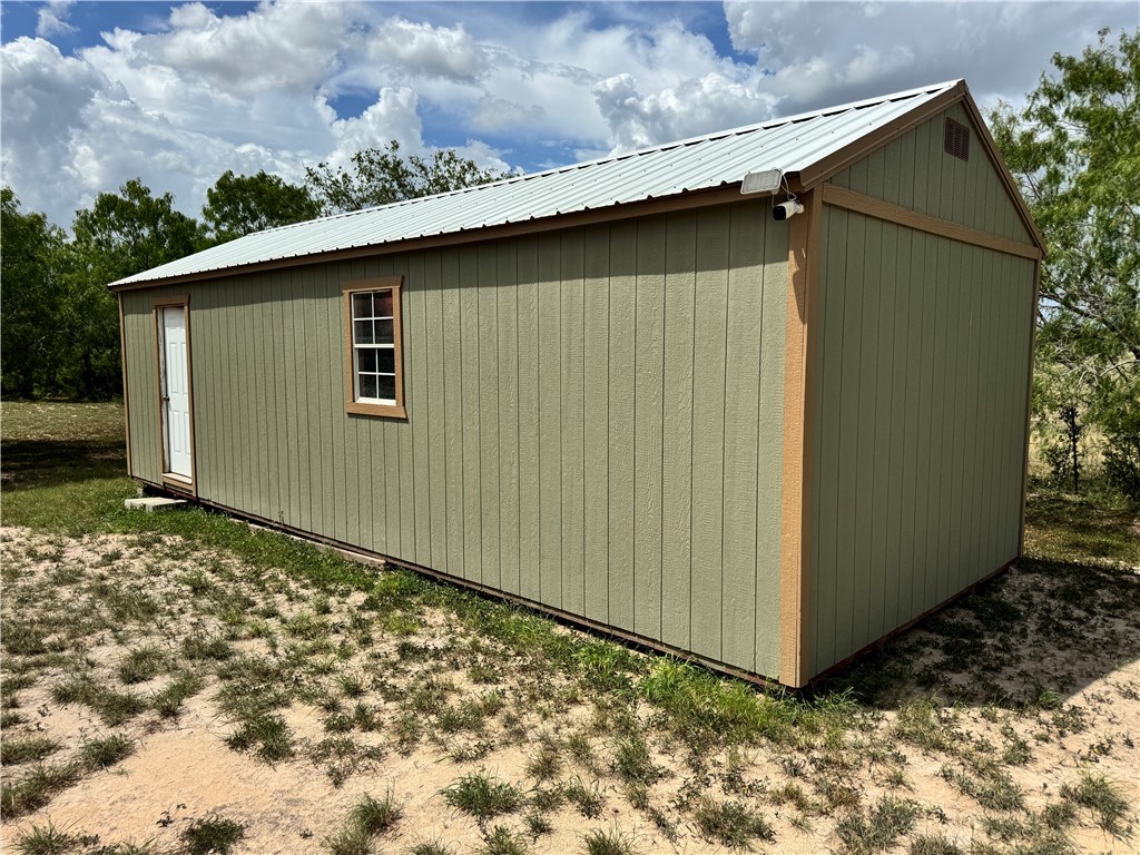 1616 Middle Road George West TX 78022