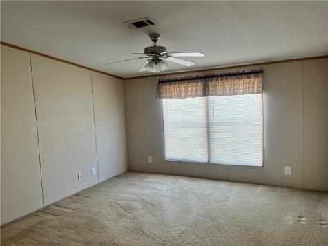 215 Elsie Avenue Agua Dulce TX 78330