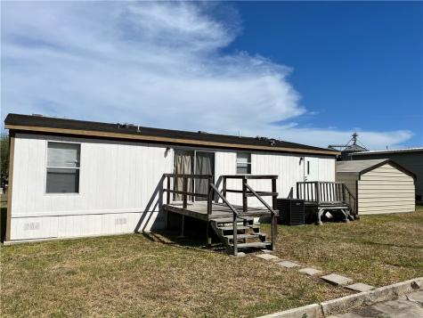 215 Elsie Avenue Agua Dulce TX 78330
