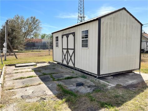 215 Elsie Avenue Agua Dulce TX 78330