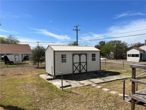 215 Elsie Avenue Agua Dulce TX 78330