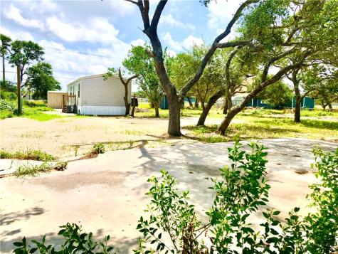 6537 Highway 35 N Rockport TX 78382