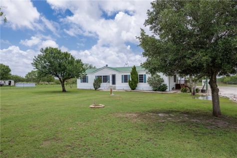 1102 County Road 336 Alice TX 78332