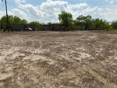 261 N County Road 1016 Kingsville TX 78363