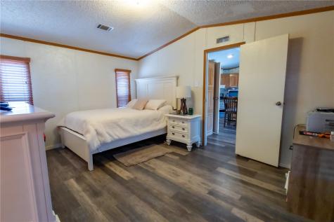 21564 County Road 1718 Mathis TX 78368