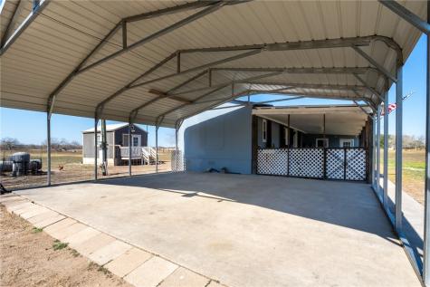 21564 County Road 1718 Mathis TX 78368