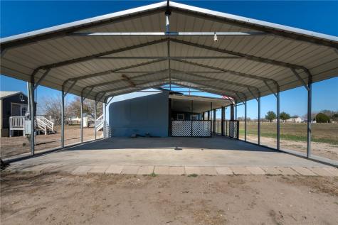 21564 County Road 1718 Mathis TX 78368