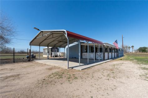 21564 County Road 1718 Mathis TX 78368