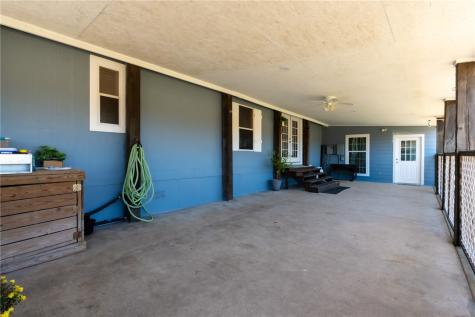 21564 County Road 1718 Mathis TX 78368