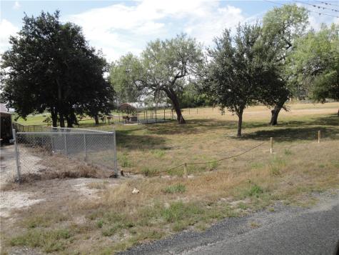 315 S Vista Dr S Sandia TX 78383