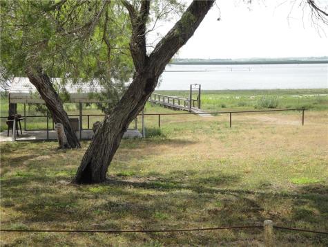 315 S Vista Dr S Sandia TX 78383