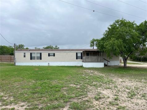 699 S Vista Sandia TX 78383