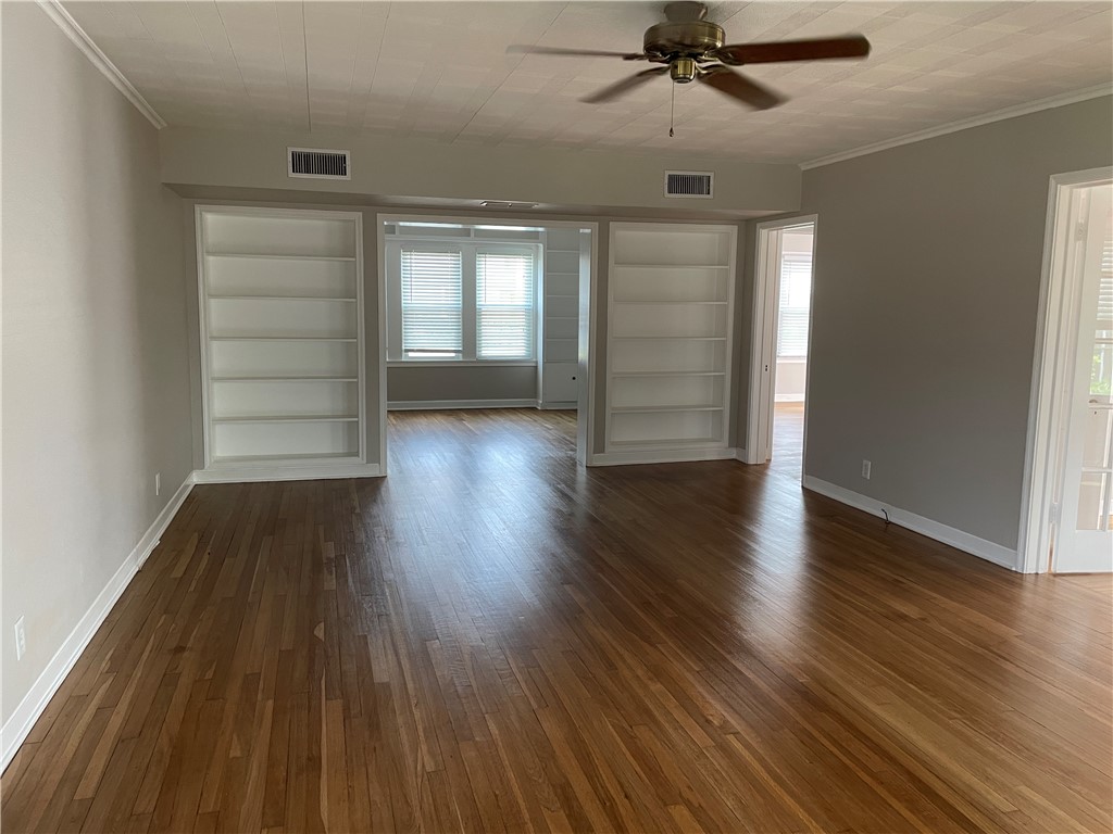 118 Cole Street Corpus Christi TX 78404