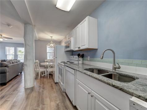 419 6th Street Port Aransas TX 78373