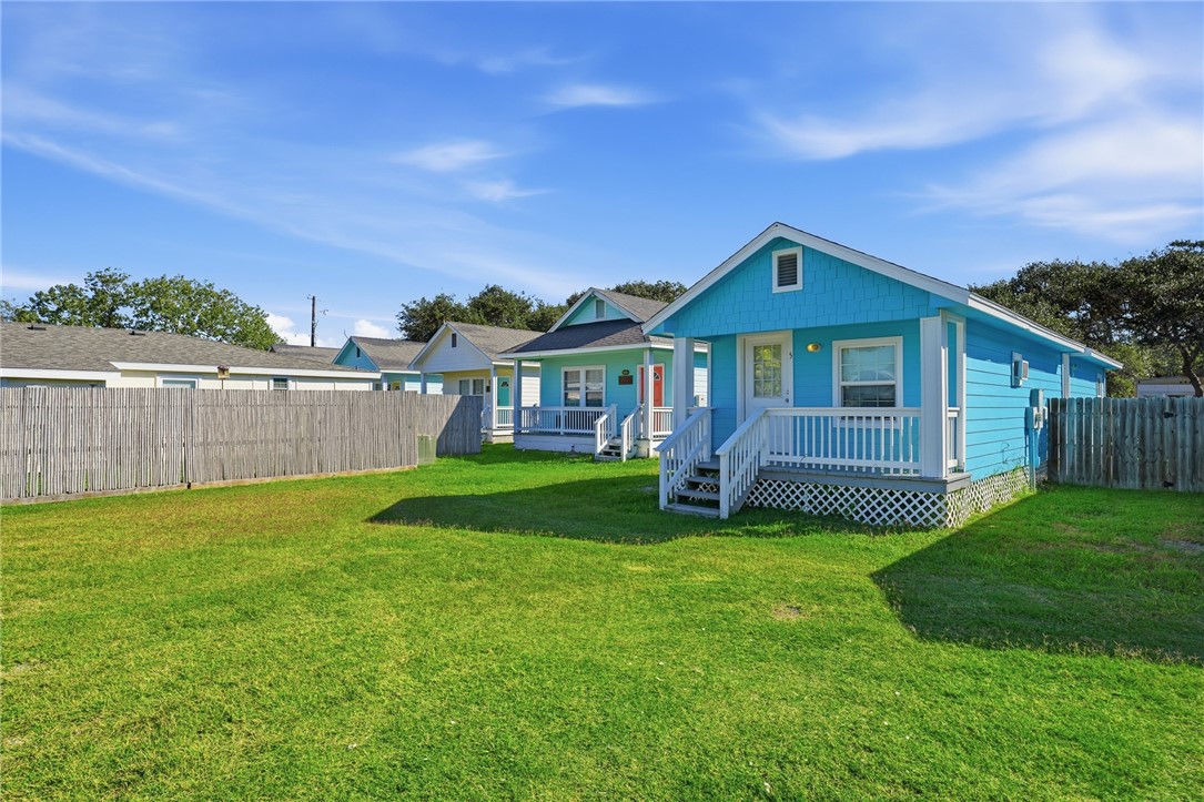 609 W Liberty Street Rockport TX 78382