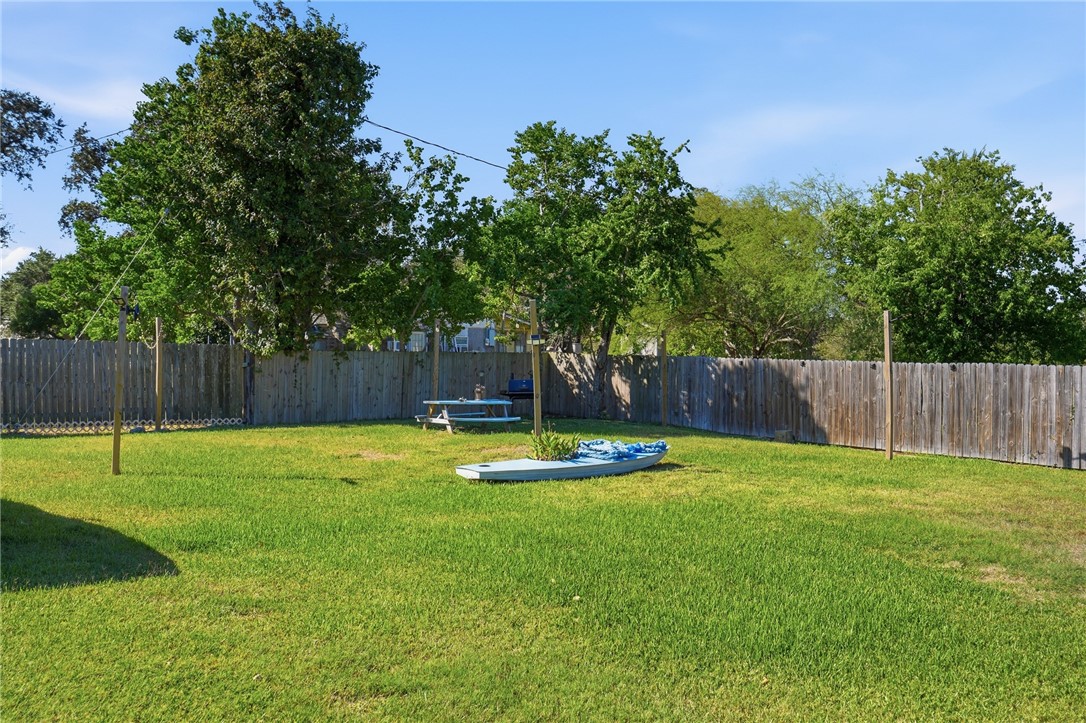 609 W Liberty Street Rockport TX 78382