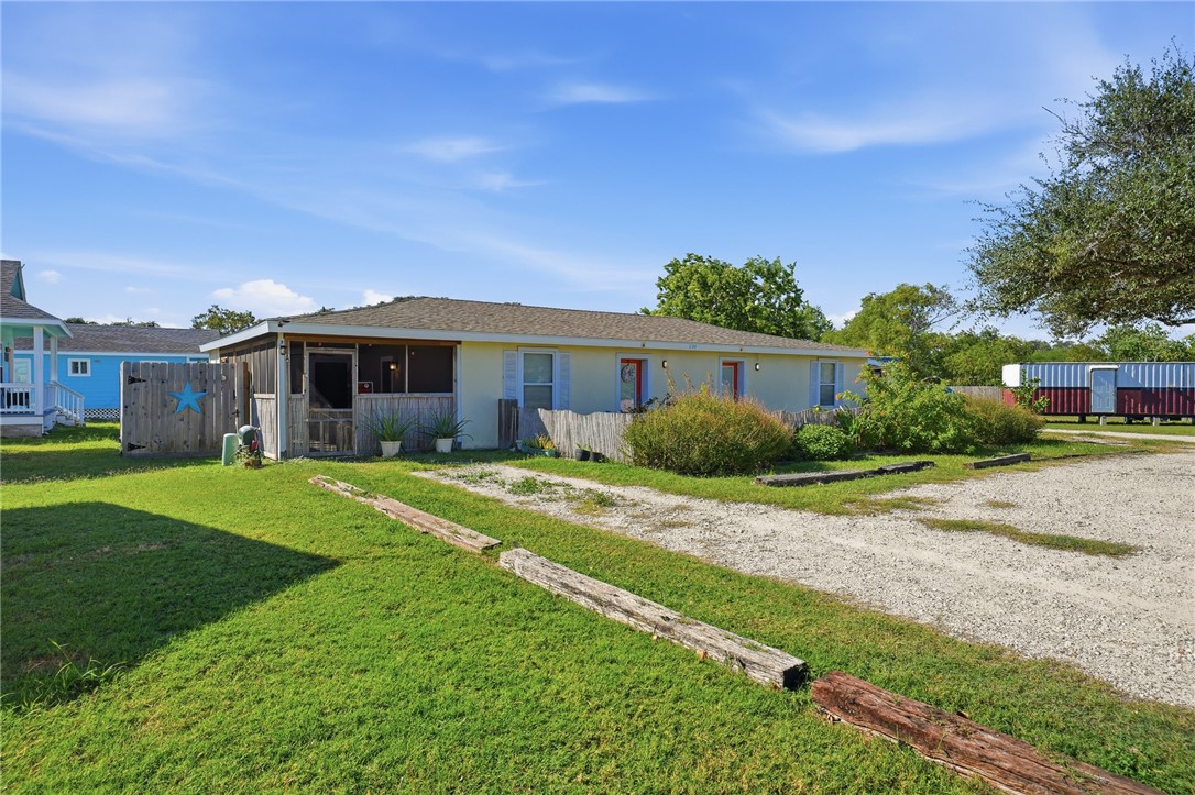 609 W Liberty Street Rockport TX 78382