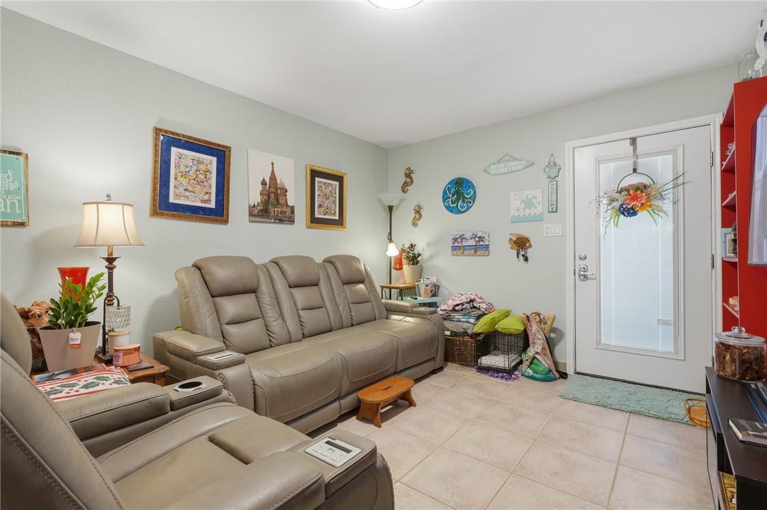 609 W Liberty Street Rockport TX 78382