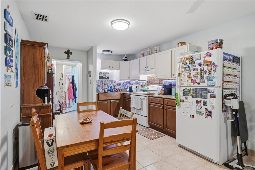 609 W Liberty Street Rockport TX 78382