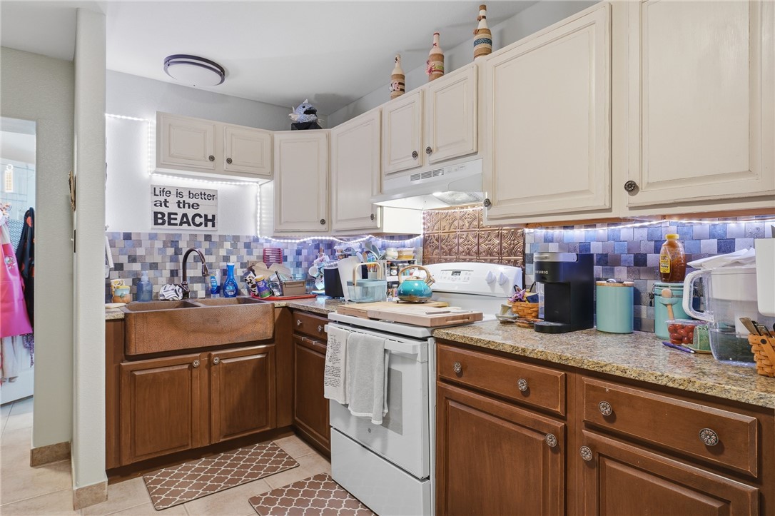 609 W Liberty Street Rockport TX 78382