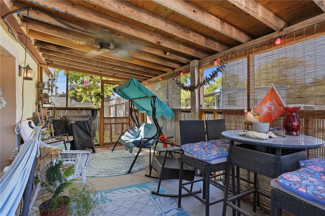 609 W Liberty Street Rockport TX 78382