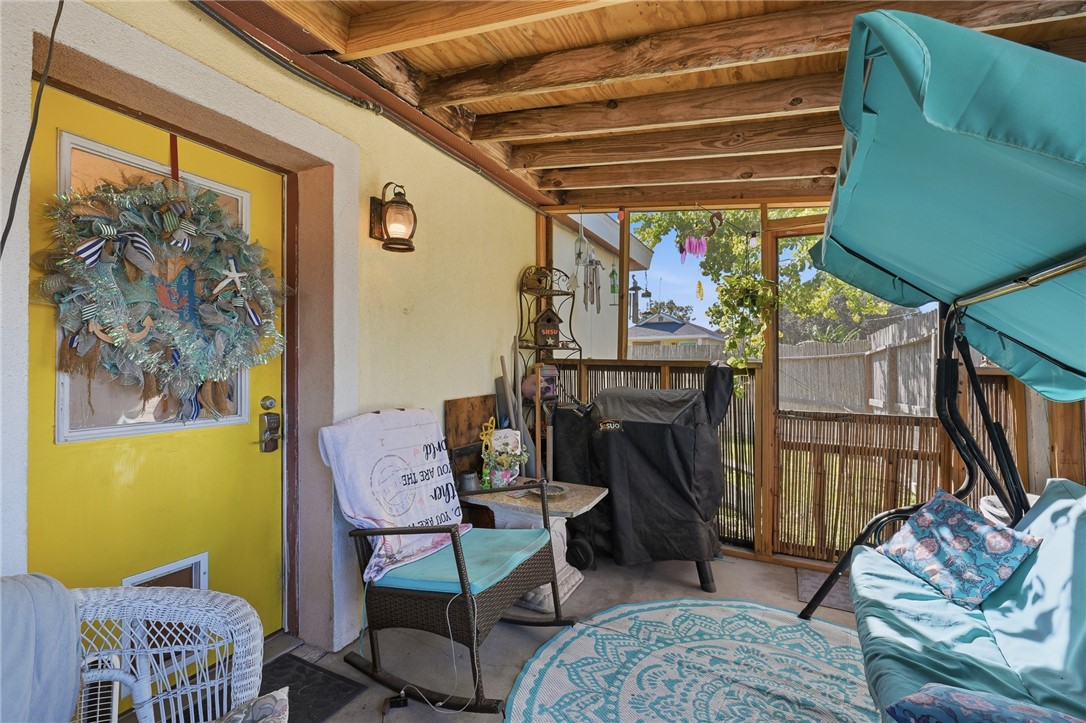 609 W Liberty Street Rockport TX 78382