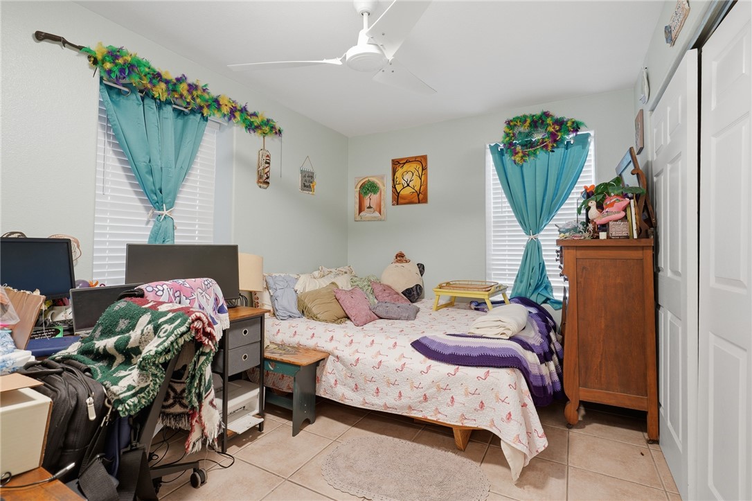 609 W Liberty Street Rockport TX 78382