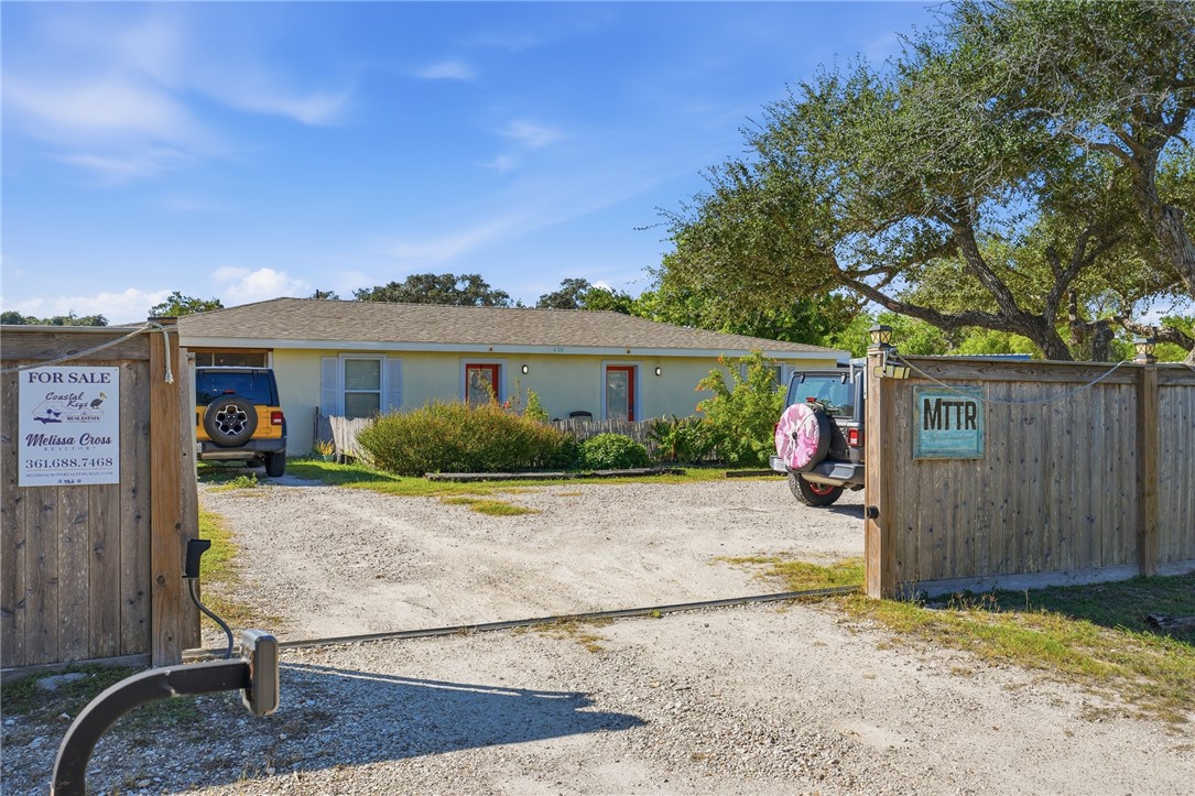 609 W Liberty Street Rockport TX 78382