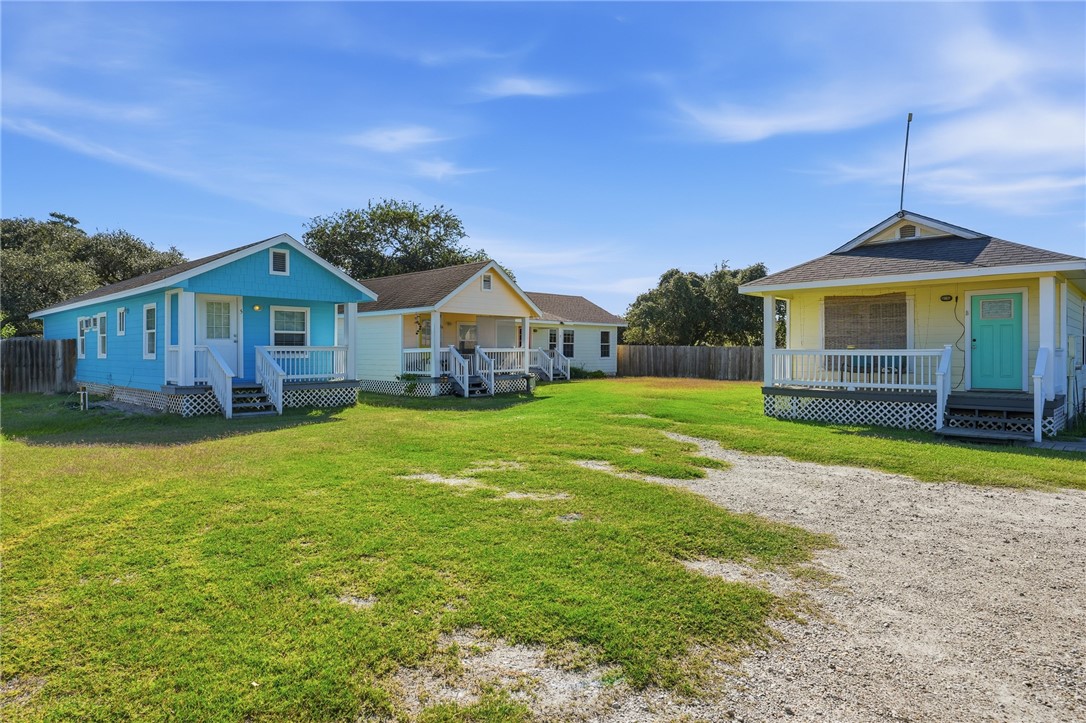 609 W Liberty Street Rockport TX 78382
