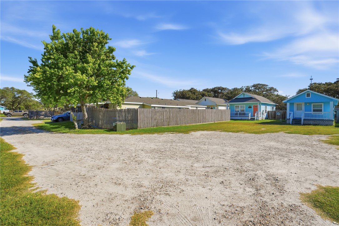 609 W Liberty Street Rockport TX 78382