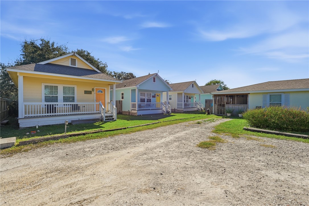 609 W Liberty Street Rockport TX 78382