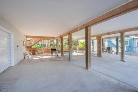 413 6th Street Port Aransas TX 78373