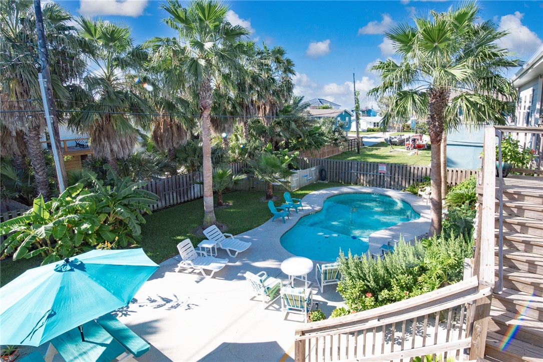 413 6th Street Port Aransas TX 78373