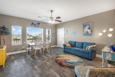 413 6th Street Port Aransas TX 78373