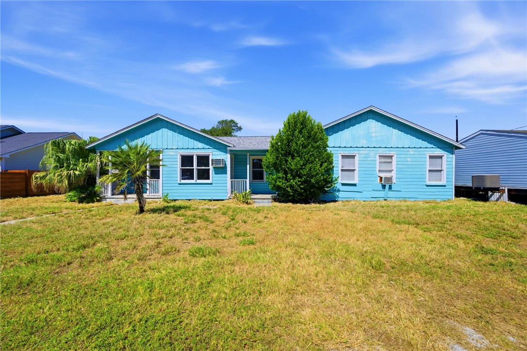 203 S 6th Street Rockport TX 78382