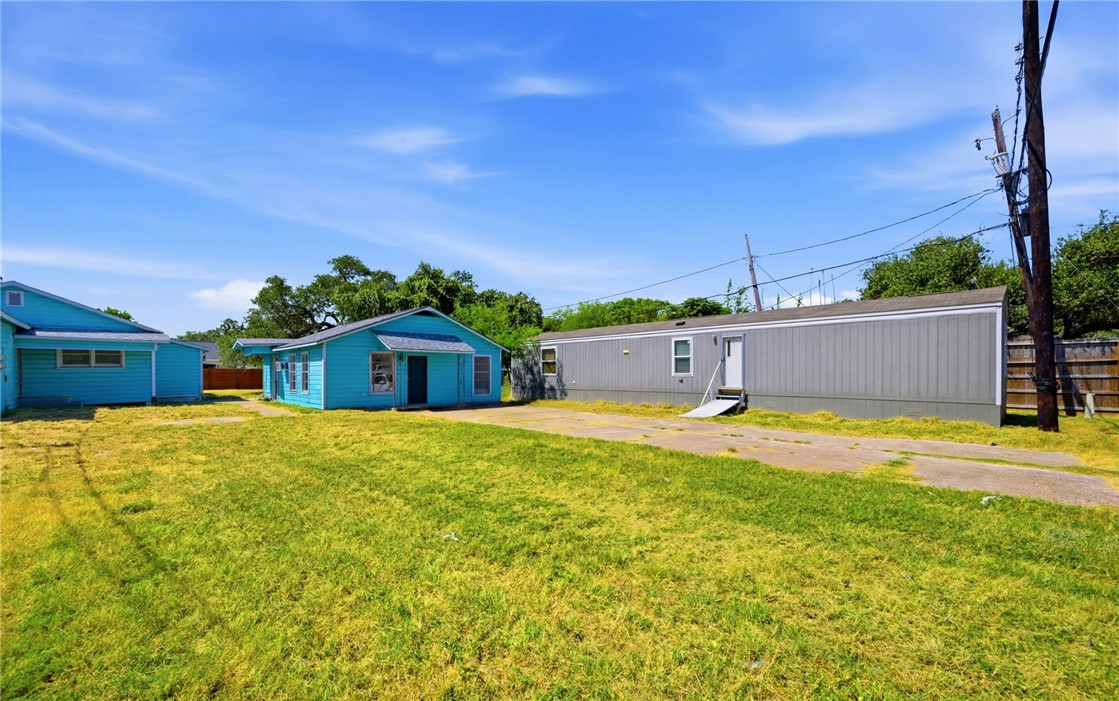 203 S 6th Street Rockport TX 78382
