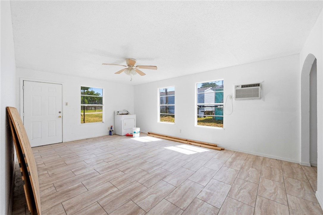203 S 6th Street Rockport TX 78382