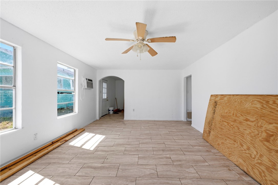 203 S 6th Street Rockport TX 78382