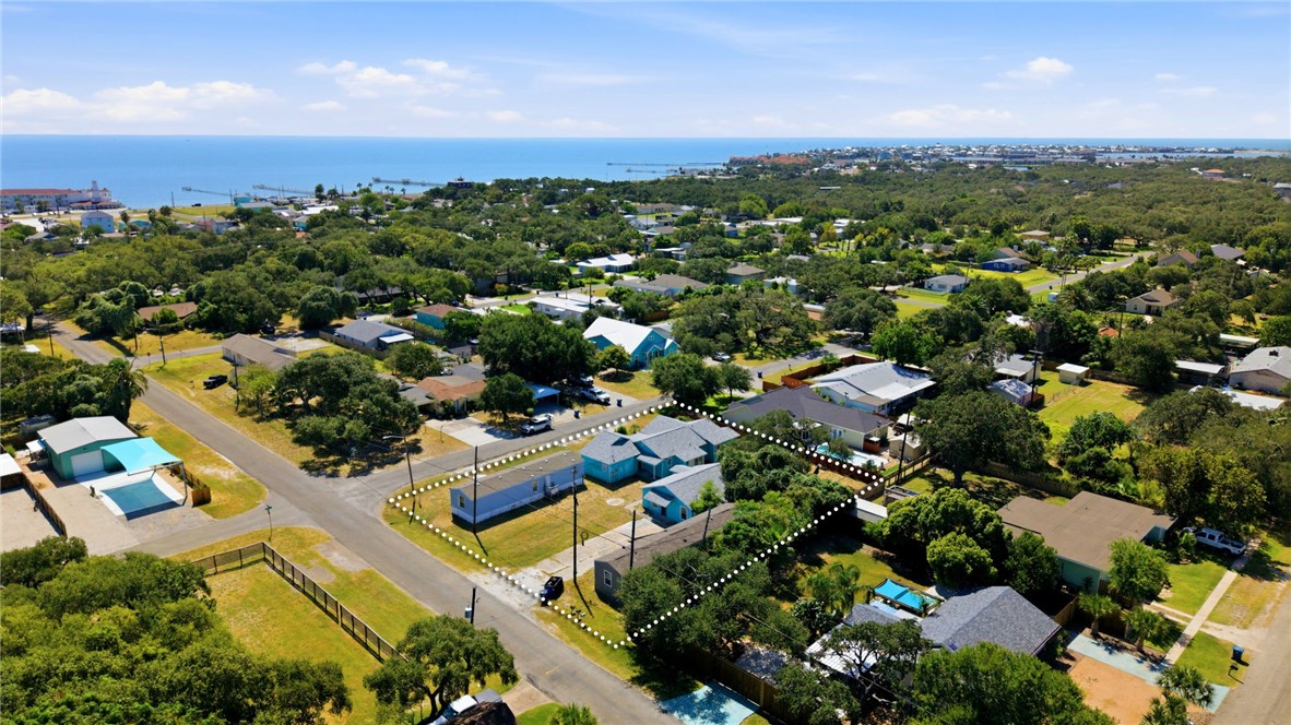 203 S 6th Street Rockport TX 78382